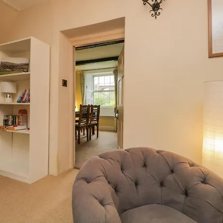 Half Island House 4* Kendal